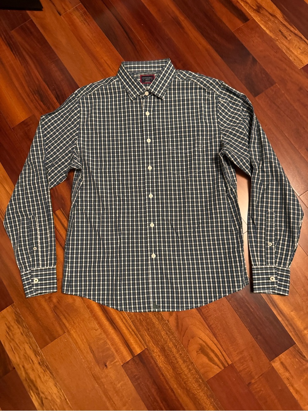 UNTUCKit Men's Blue and White Plaid Button-Down Shirt
